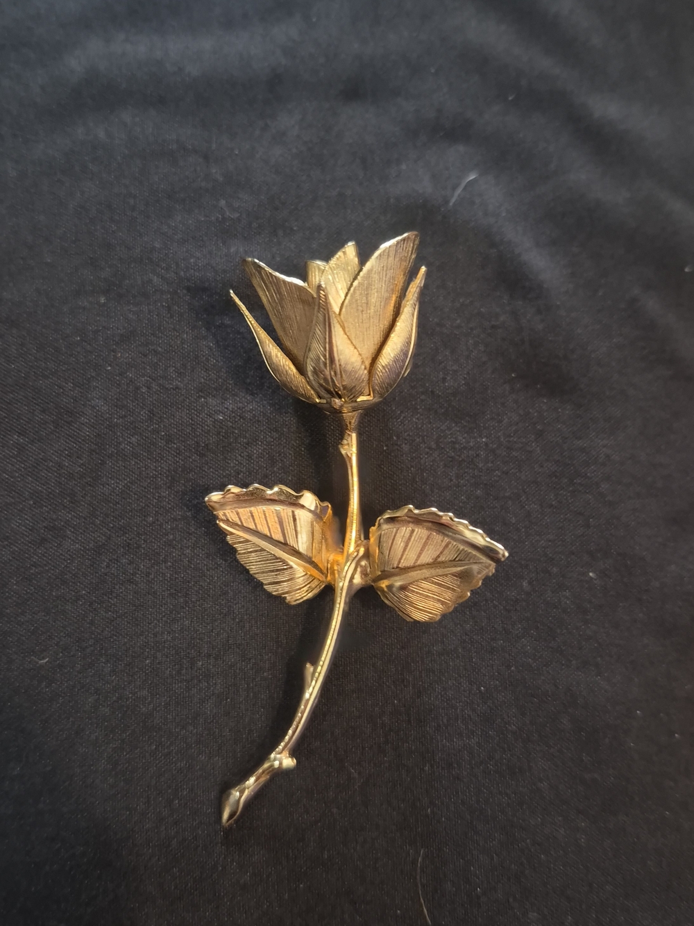 Vintage Signed GIOVANNI Gold Tone Long Stem Rose Brooch Pin 1960s